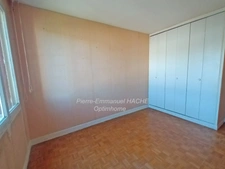 DANS UN QUARTIER RESIDENTIEL RECHERCHE DE SAINT GERMAIN EN LAYE