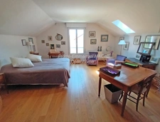 SUR LA COMMUNE DE SAINT GERMAIN EN LAYE AVEC SON LYCEE INTERNATIONAL