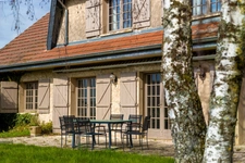 MAISON DE CARACTERE 270 M2 TERRAIN 19 ARES