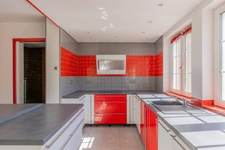 DOMAINE EQUESTRE - BOXES-MANEGE-CARRIERE-APPARTEMENT