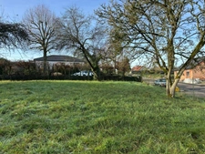 10 MN' METZ-EST : TERRAIN PLAT - 29 ARES POSSIBLE 2 PARCELLES