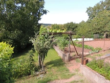 PIBLANGE : MAISON DE BONNE CONSTRUCTION 7 PIECES - TERRAIN 11 ARES