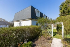 MAISON DE CARACTERE 7 PIECES TERRAIN 9 ARES 44