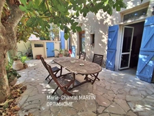 13008 REZ DE JARDIN DE 103 M² JARDIN 200 M² TERRASSE 25 M² CAVE 84 M² UN ÉCRIN DE VERDURE À DEUX PAS DE LA MER