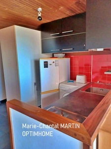 STUDIO MEUBLÉ AVEC TERRASSE ET VUE MER – MARSEILLE 13008