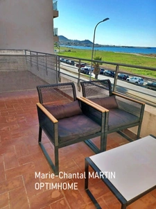STUDIO MEUBLÉ AVEC TERRASSE ET VUE MER – MARSEILLE 13008