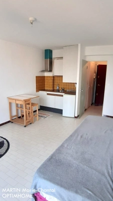 STUDIO LUMINEUX DE 22.19 M² - BALCON 4.43 M² - MARSEILLE 3 EME IDEAL INVESTISSEMENT 
