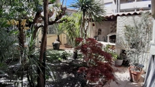 MARSEILLE 5° RUE DES VERTUS LA LOUBIERE REZ DE JARDIN 76,50 m² - GARAGE 27 m² - CAVE 18,7 m² JARDIN 73,8 m²