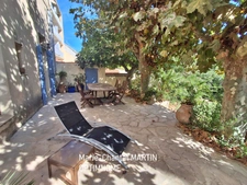 13008 REZ DE JARDIN DE 103 M² JARDIN 200 M² TERRASSE 25 M² CAVE 84 M² UN ÉCRIN DE VERDURE À DEUX PAS DE LA MER
