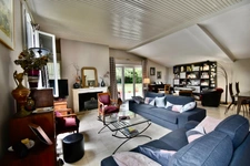 ARTIGUES PRES BORDEAUX - MAISON ART DECO ET AVEC 280m2 DE DÉPENDANCES 