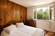 LIGNAN DE BORDEAUX - AUX PORTES DE FARGUES ST HILAIRE - SUR 2591M2 ET SUR SOUS-SOL INTEGRAL