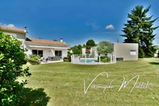 ENTRE LATRESNE ET CENAC - MAISON FAMILIALE - 5 CHAMBRES, PISCINE, JACUZZI SUR 2500M2
