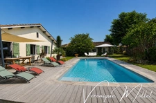 NOUVEAUTÉ À CAMBLANES ET MEYNAC - PISCINE, PARCELLE DE 1780m2 ARBORÉE 