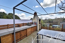 3 KMS DE CREON - MAISON DE BOURG AVEC TERRASSE ET JARDIN AVEC VUE 