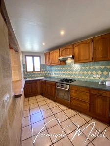 MAISON EN PIERRE ATYPIQUE ! UN VÉRITABLE COUP DE CŒUR 
