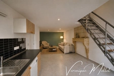 AU CŒUR DE SAINT ANDRE DE CUBZAC – Maison de ville, 2 chambres, 2 WC, buanderie, climatisation, tout à pieds !  