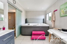 ENTRE LATRESNE ET CENAC - MAISON FAMILIALE - 5 CHAMBRES, PISCINE, JACUZZI SUR 2500M2