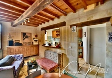 MAISON EN PIERRE ATYPIQUE ! UN VÉRITABLE COUP DE CŒUR 