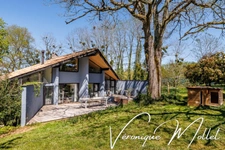VILLA ATYPIQUE SUR 5000M2 SANS VIS À VIS - SUD EST DE BORDEAUX -