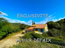 Villa 4 chambres sur grand terrain avec piscine.