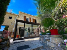 Maison atypique 3 chambres, véranda et terrasses.