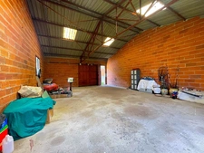 Hangar bon état à VILLENEUVE LES CORBIERES (11)