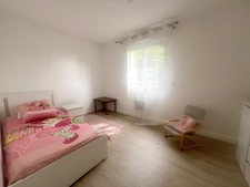 Maison récente 2022, cadre verdoyant au calme – Futur hub Grand Paris – Jardin + Garage sur les Coteaux d'Argenteuil