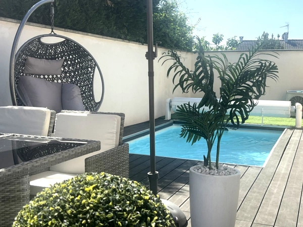 Maison à vendre 7 pièces avec jardin et piscine sur les Côteaux d'Argenteuil (95)