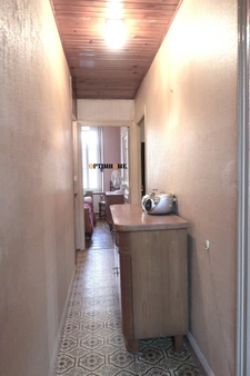 HERSERANGE, PROCHE DU LUXEMBOURG ET DE LA BELGIQUE, MAISON DE VILLE MITOYENNE DE 80 M² + 30M² DE COMBLES A AMENAGER + CAVES + TERRASSE + JARDIN 