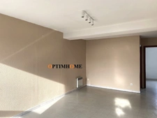 LONGWY, ENSEMBLE IMMOBILIER COMPRENANT 12 APPARTEMENTS + 1 LOCAL COMMERCIAL - D EXCELLENTS DIAGNOSTICS