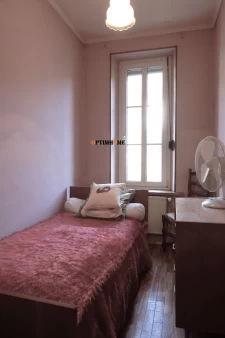 HERSERANGE, PROCHE DU LUXEMBOURG ET DE LA BELGIQUE, MAISON DE VILLE MITOYENNE DE 80 M² + COMBLES A AMENAGER + CAVES + TERRASSE + JARDIN 