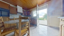 CATTENOM, PROCHE DE LA FRONTIERE AVEC LE LUXEMBOURG, JOLIE MAISON DE 110 M²  AVEC UNE GRANDE TERRASSE + GARAGE + PETIT JARDIN + PARKINGS PRIVATIFS