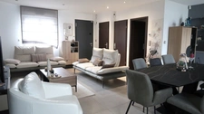 FAMECK, MAISON INDIVIDUELLE DE PLAIN PIED AVEC 3 CHAMBRES, ADAPTEE A TOUS, AUCUN TRAVAUX, UN GARAGE, UN JARDIN SANS VIS A VIS, UNE GRANDE TERRASSE AVEC SA PERGOLA