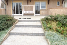 CATTENOM, PROCHE DU LUXEMBOURG, JOLIE MAISON SUR 11 ARES  AVEC 3 CHAMBRES + JARDIN + GARAGE + DE NOMBREUSES PLACES DE PARKING PRIVATIVES + DEPENDANCE DE 60 M²