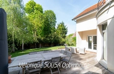 Trés belle maison familiale lumineuse -4 chambres dont 3 suites – écoles et gare à pied 