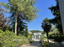 CHARMANTE MAISON A RENOVER  avec un fort potentiel 