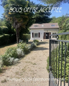 CHARMANTE MAISON A RENOVER  avec un fort potentiel 