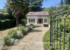 CHARMANTE MAISON A RENOVER  avec un fort potentiel 