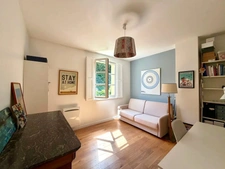ESPRIT MAISON -TRIPLEX FAMILIAL AVEC JARDIN – PETITE RÉSIDENCE ARBORÉE SAINT GERMAIN EN LAYE