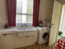 Appartement à vendre grand 2 pièces avec ascenseur à renover