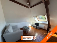 🏡 JOUY CENTRE – Appartement meublé de charme – Parking – Disponible immédiatement