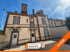 🏡 JOUY CENTRE – Appartement meublé de charme – Parking – Disponible immédiatement