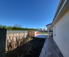 VILLA PLAIN PIED - 94 M² - TERRAIN - GARAGE - 25 MIN DE CLERMONT FERRAND EST - VERTAIZON-CHIGNAT 