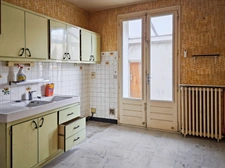 Maison à vendre 7 pièces - 180 m² - Extérieurs - 2 garages à VERTAIZON (63)