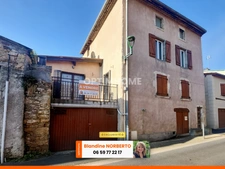 Maison de village + terrasse + garage et dépendances à Vertaizon 