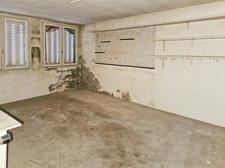 Maison à vendre 7 pièces - 180 m² - Extérieurs - 2 garages à VERTAIZON (63)