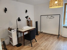 Maison d'habitation + studio + local commercial 