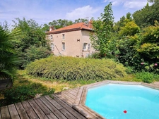 Maison 176 m² habitables - jardin - cour - grange  CHAURIAT (63)