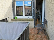 Maison vigneronne rénovée avec cachet – 3 chambres – Terrasse + dépendances – Chauriat