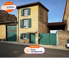 Maison en pierre avec terrasse, cour intérieure et grand sous-sol – Vertaizon